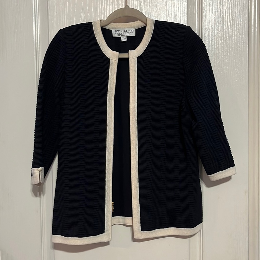 St John Collection Black zip jacket EUC